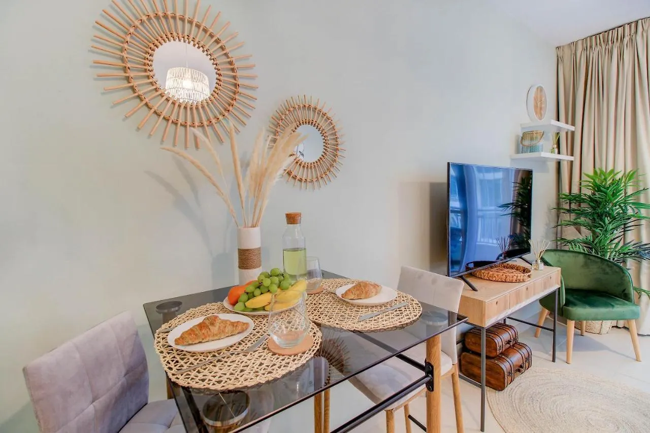 Durrani Homes - Luxurious Studio Near Dubai Mall With Pool View 0*,  الإمارات العربية المتحدة